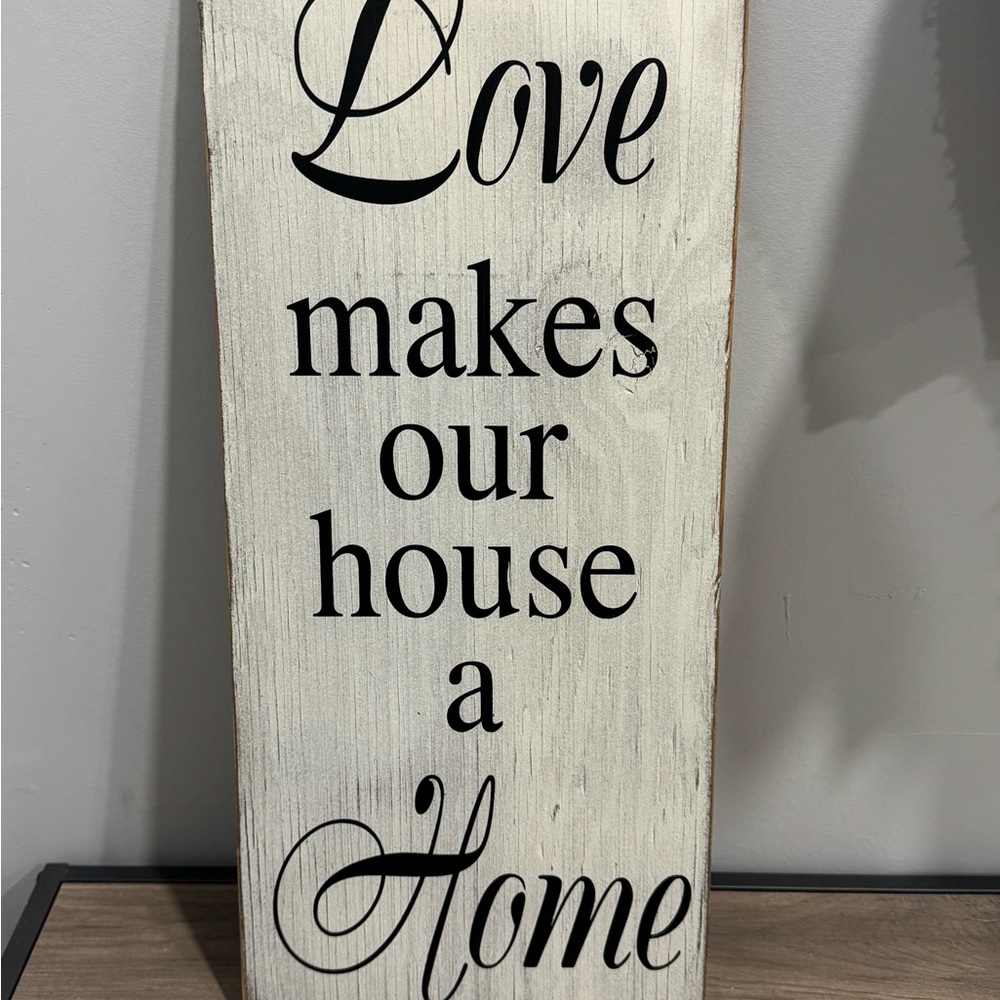 Love Makes Our House a Home Wall Decor